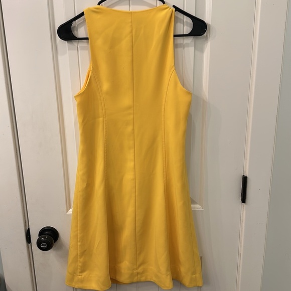 Trina Turk Yellow Sleeveless Front Gold Zipper Mini Dress XS Like New - Picture 4 of 4
